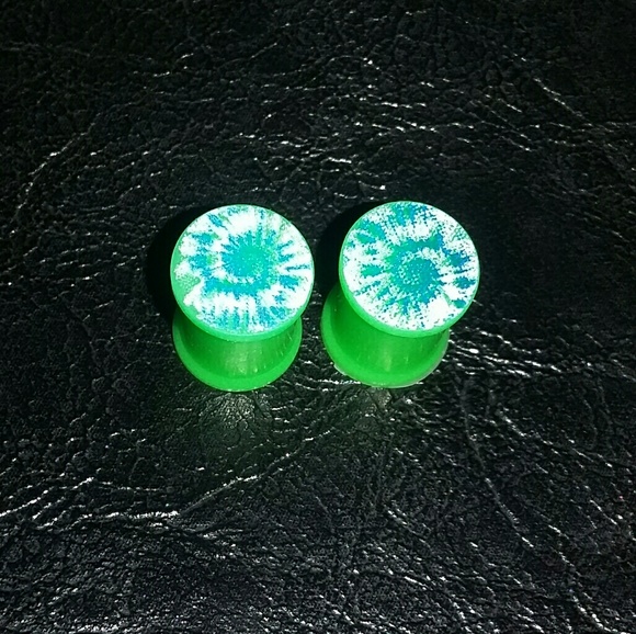 Hot Topic Jewelry - 0g Green/Blue Tye Die Silicone Plug Earrings
